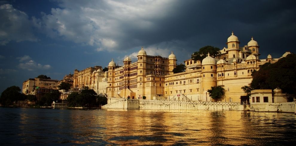 city-palace-heart-of-rajasthan-tour